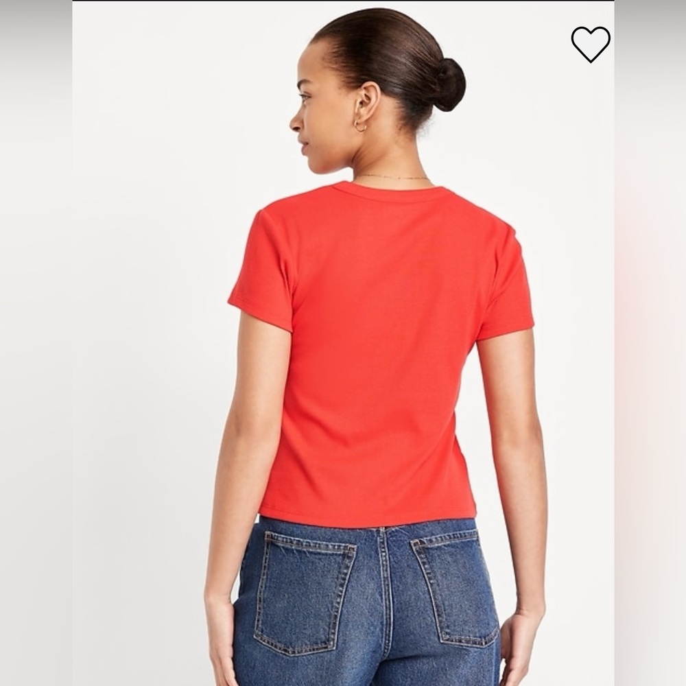 Old Navy snug cropped tshirt. Medium - Picture 2 of 8